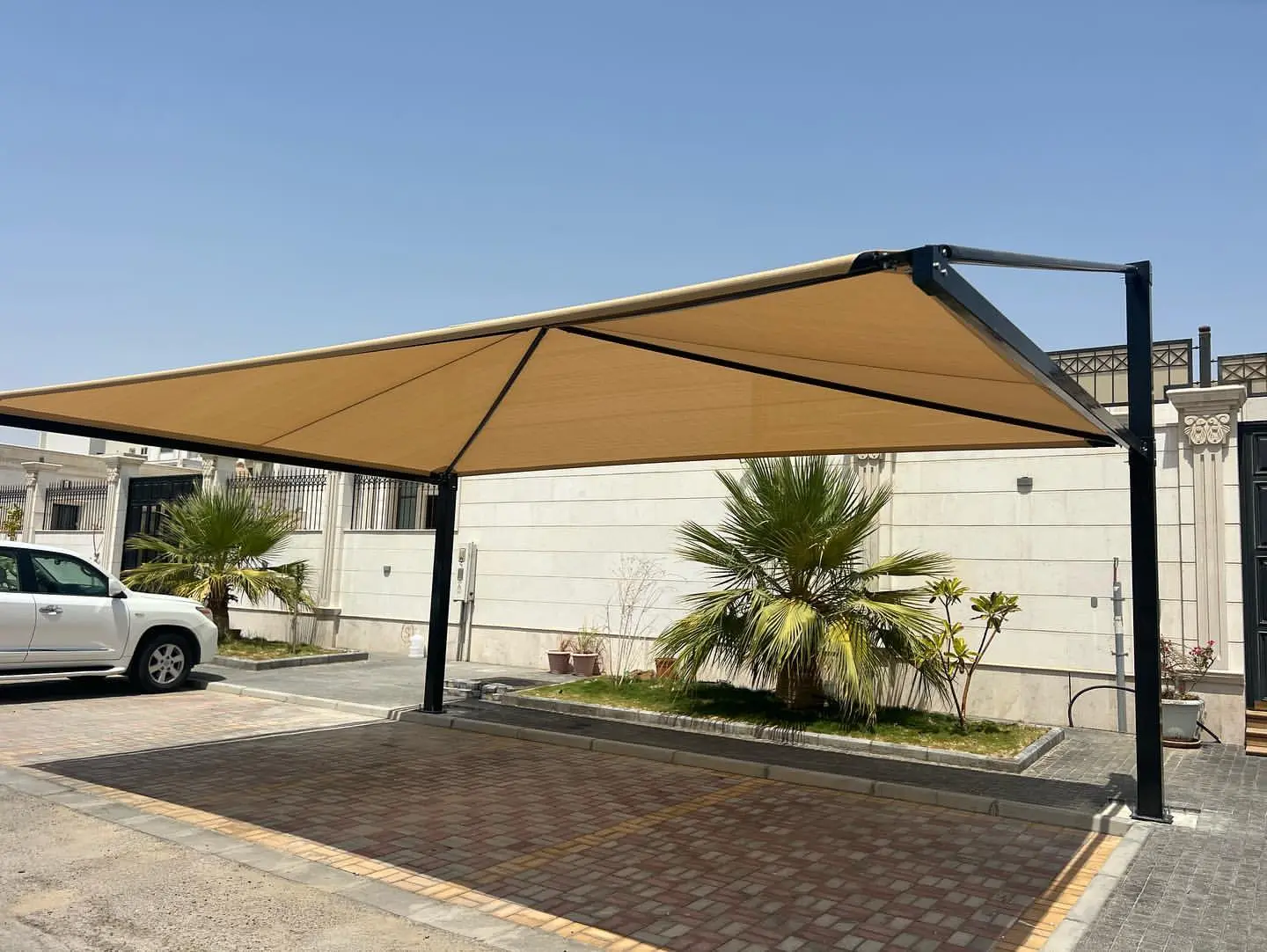 Pyramid Arch Design Parking Shade