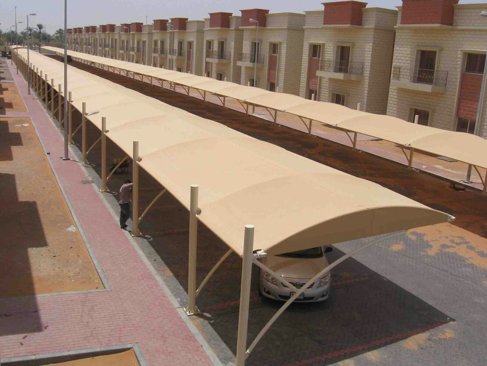 Cantilever Parking Shades